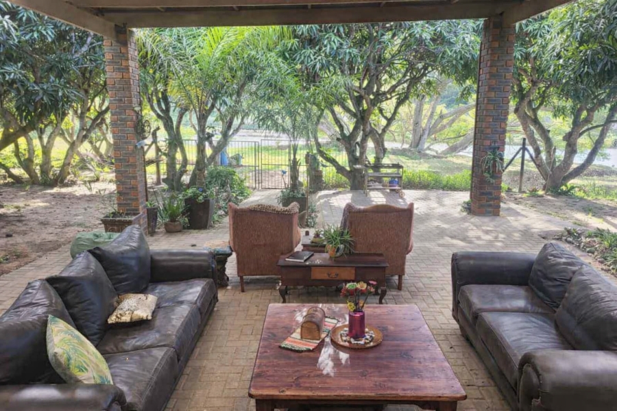6 Bedroom Property for Sale in Kei Mouth Eastern Cape